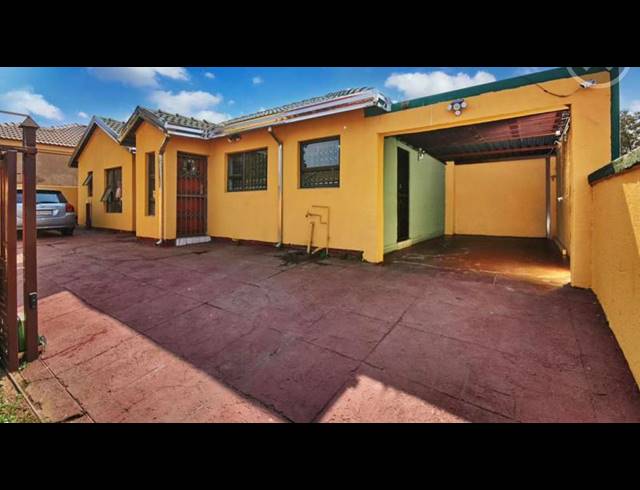 3 BEDROOM HOUSE FOR SALE IN OLIEVENHOUTBOSCH
